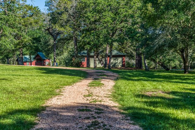 1017 Allen Road, Cat Spring, TX 78933