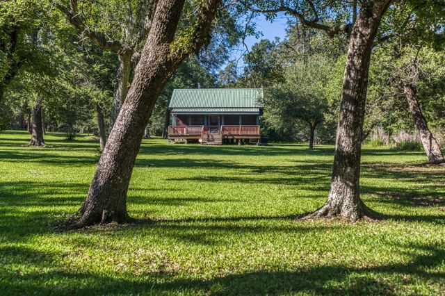 1017 Allen Road, Cat Spring, TX 78933