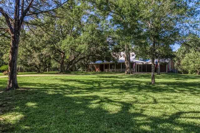 1017 Allen Road, Cat Spring, TX 78933