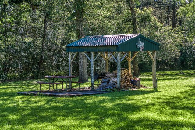 1017 Allen Road, Cat Spring, TX 78933