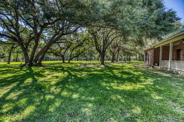 1017 Allen Road, Cat Spring, TX 78933