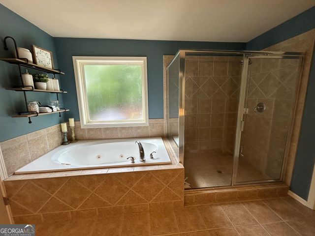 226 Prestwick Drive, Hoschton, GA 30548