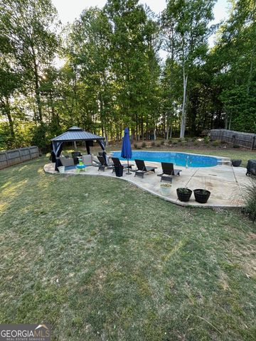 226 Prestwick Drive, Hoschton, GA 30548