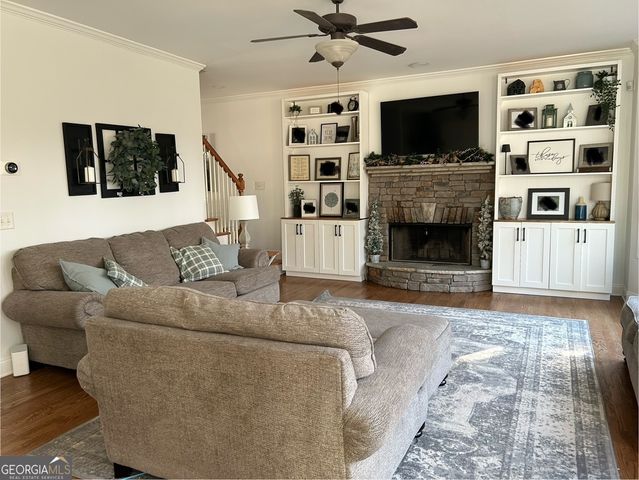226 Prestwick Drive, Hoschton, GA 30548