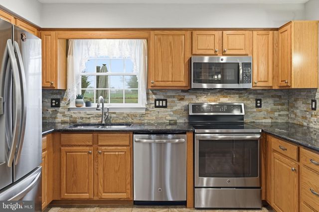 2125 SALFORD ST, Harleysville, PA 19438