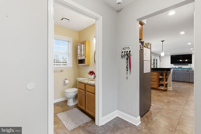 2125 SALFORD ST, Harleysville, PA 19438