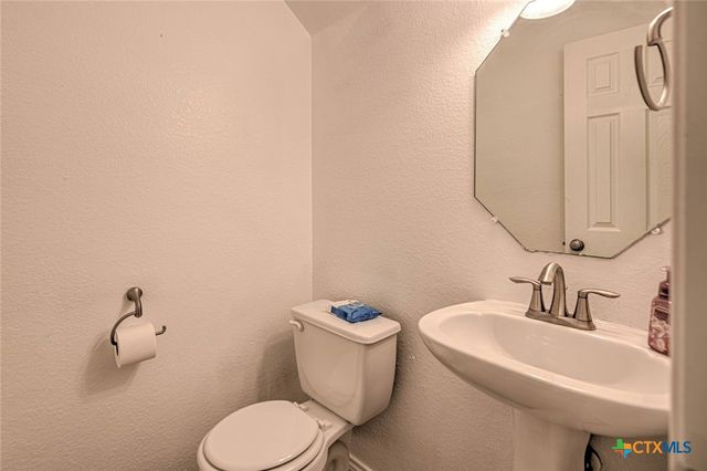 6803 Indian Hawthorne Drive, Killeen, TX 76542