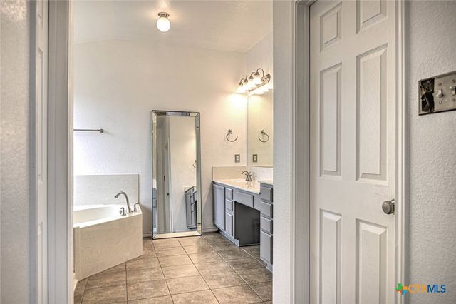 6803 Indian Hawthorne Drive, Killeen, TX 76542