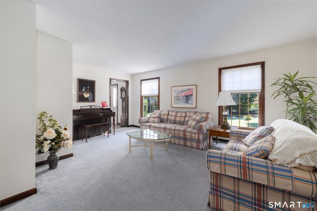 323 Watertown Road, Middlebury, CT 06762