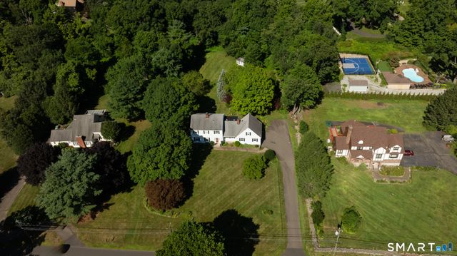 323 Watertown Road, Middlebury, CT 06762