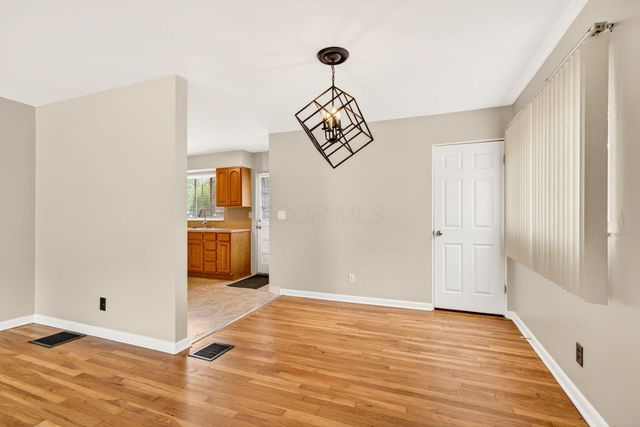 2867 Columbus Street, Grove City, OH 43123