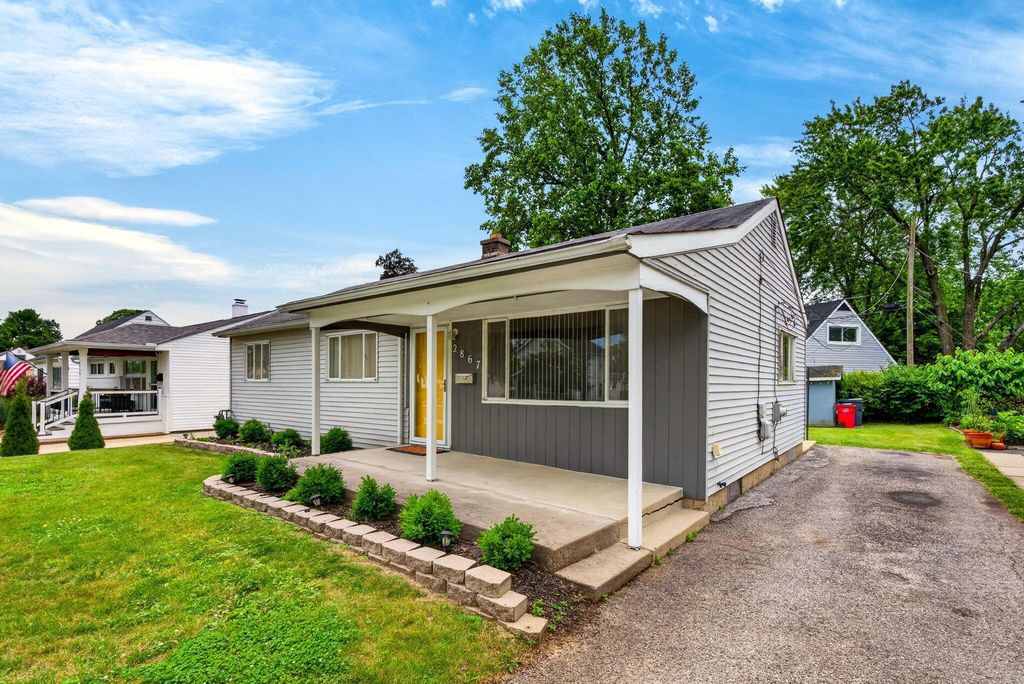 2867 Columbus Street, Grove City, OH 43123
