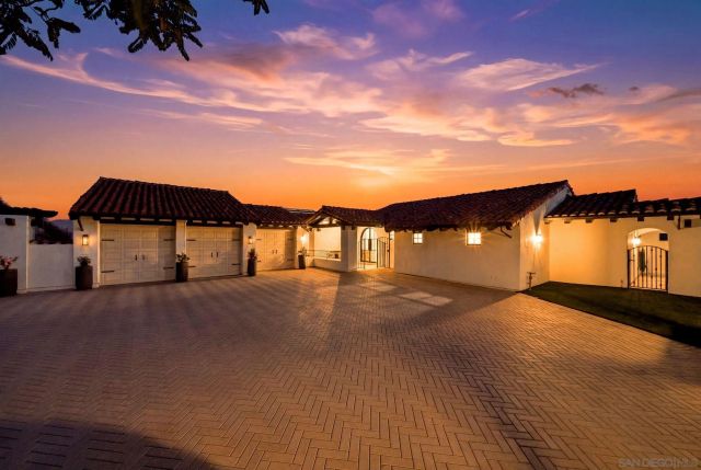 9775 Alto Dr, La Mesa, CA 91941