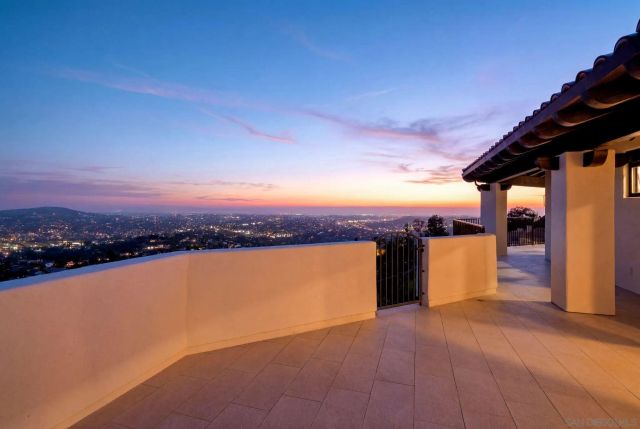 9775 Alto Dr, La Mesa, CA 91941