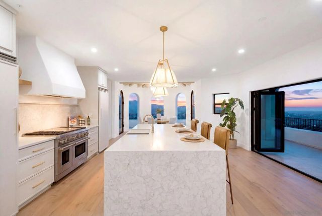 9775 Alto Dr, La Mesa, CA 91941
