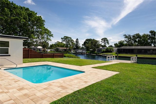 4623 CARSON STREET NE, St Petersburg, FL 33703