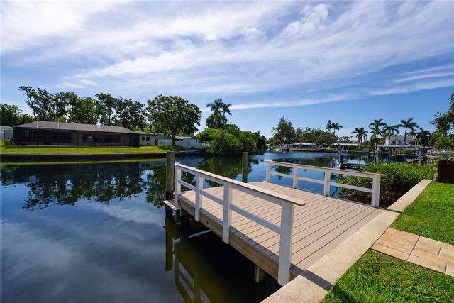 4623 CARSON STREET NE, St Petersburg, FL 33703
