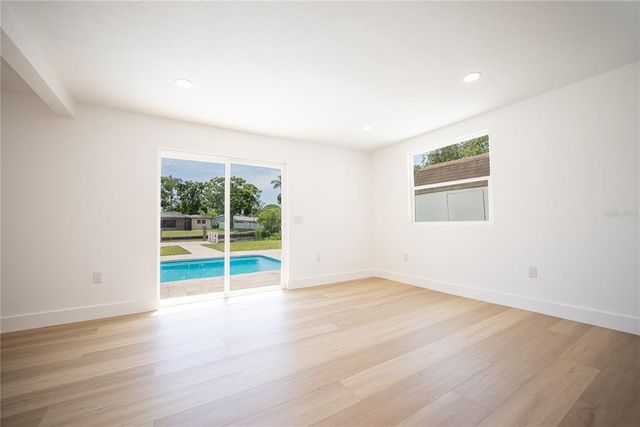4623 CARSON STREET NE, St Petersburg, FL 33703