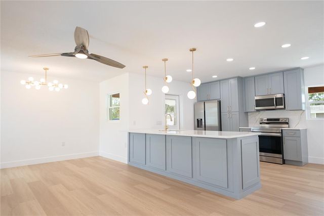 4623 CARSON STREET NE, St Petersburg, FL 33703