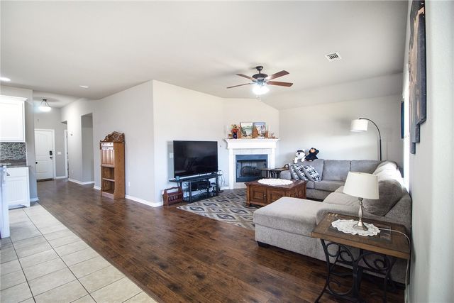 811 SW Pure Globe Street, Bentonville, AR 72712