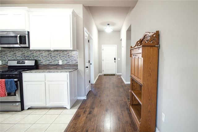 811 SW Pure Globe Street, Bentonville, AR 72712