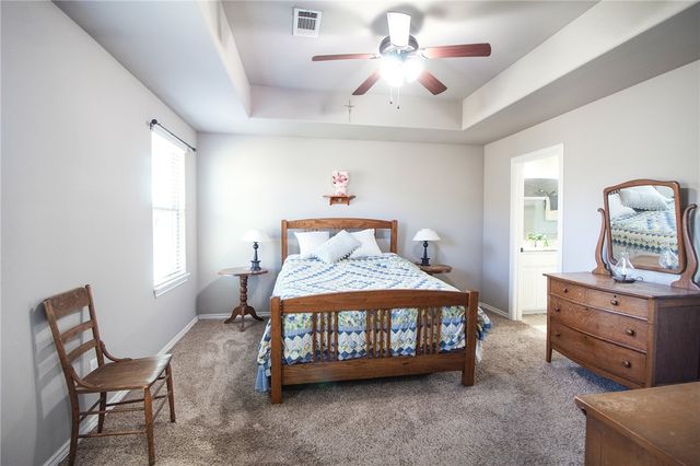 811 SW Pure Globe Street, Bentonville, AR 72712