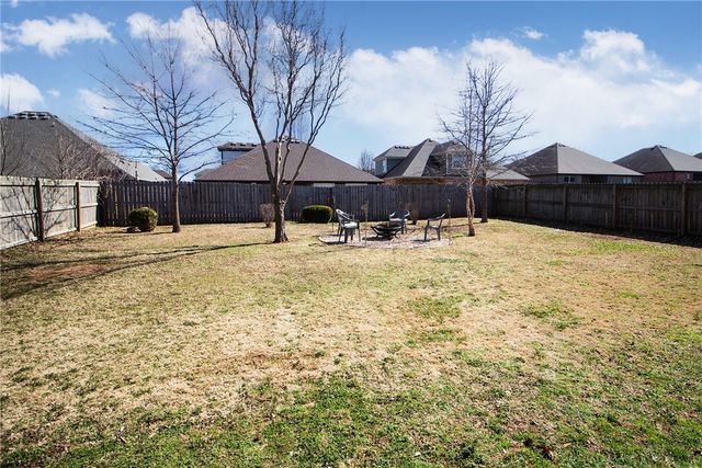 811 SW Pure Globe Street, Bentonville, AR 72712