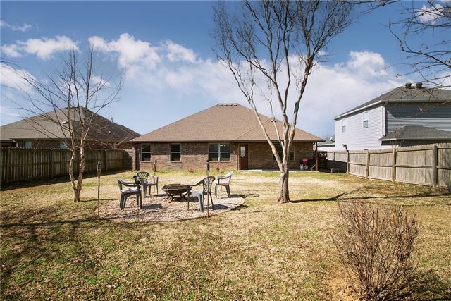 811 SW Pure Globe Street, Bentonville, AR 72712