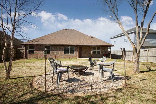 811 SW Pure Globe Street, Bentonville, AR 72712