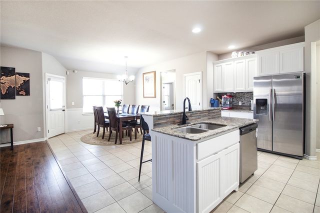 811 SW Pure Globe Street, Bentonville, AR 72712