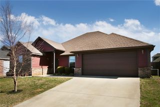 811 SW Pure Globe Street, Bentonville, AR 72712