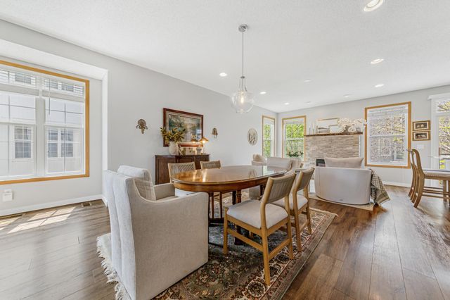 1724 Riverside Drive, Shakopee, MN 55379