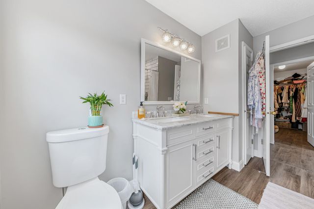 1724 Riverside Drive, Shakopee, MN 55379