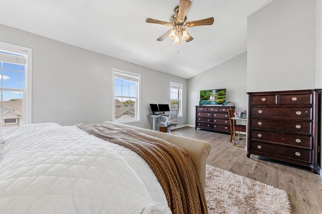 1724 Riverside Drive, Shakopee, MN 55379