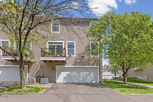 1724 Riverside Drive, Shakopee, MN 55379