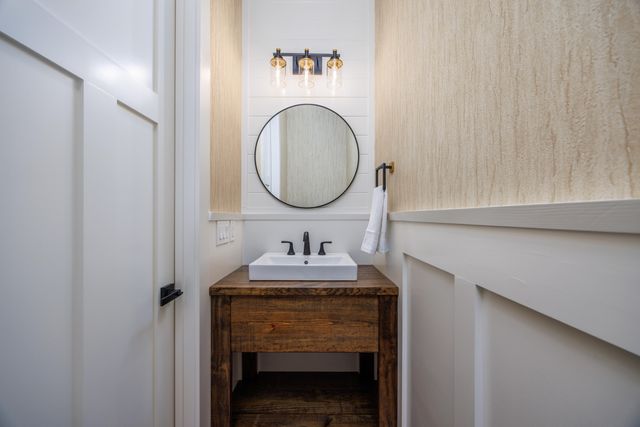 33 Eagle Place, Freeport, FL 32439