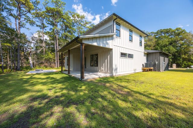 33 Eagle Place, Freeport, FL 32439