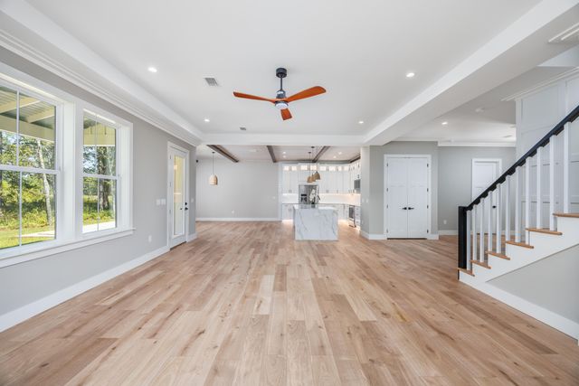 33 Eagle Place, Freeport, FL 32439