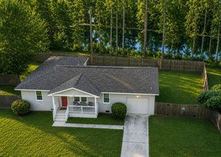 134 Wells Circle, Saint Stephen, SC 29479