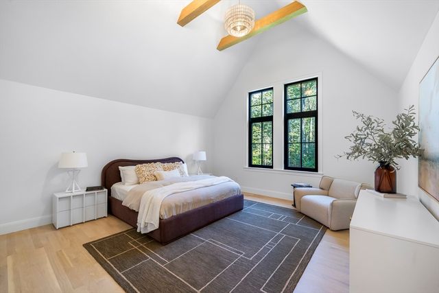 92 Hill St, Lexington, MA 02421