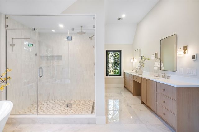 92 Hill St, Lexington, MA 02421