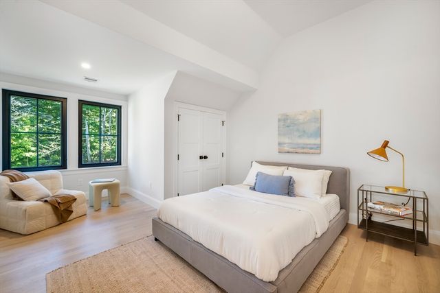 92 Hill St, Lexington, MA 02421