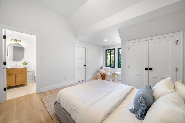 92 Hill St, Lexington, MA 02421