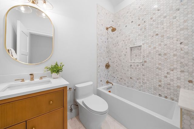 92 Hill St, Lexington, MA 02421