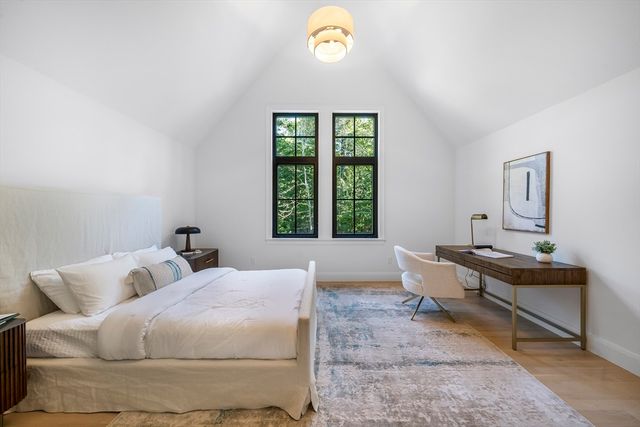 92 Hill St, Lexington, MA 02421