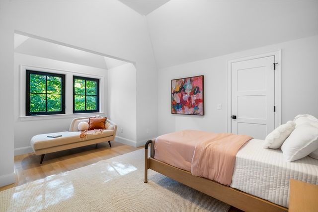 92 Hill St, Lexington, MA 02421