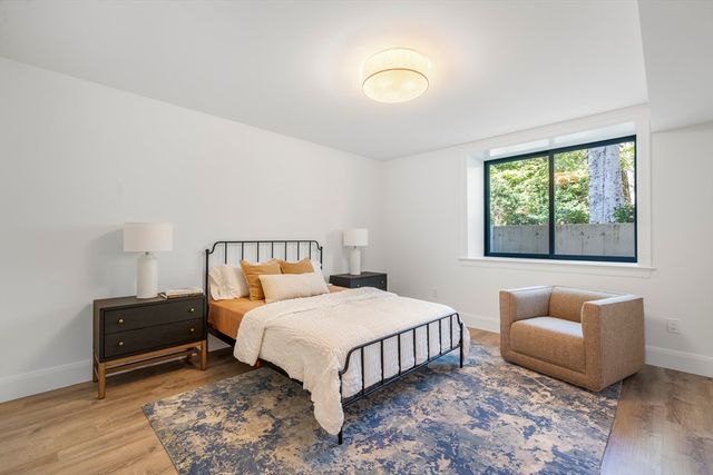 92 Hill St, Lexington, MA 02421