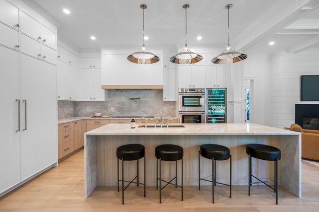 92 Hill St, Lexington, MA 02421