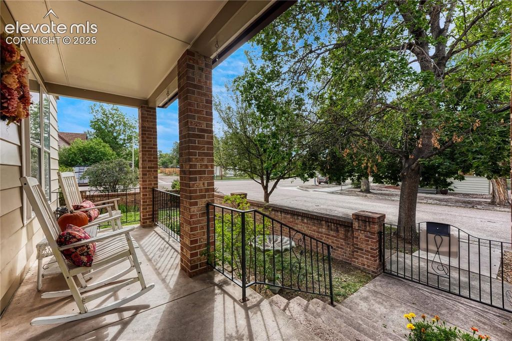 232 E Washington Street, Colorado Springs, CO 80907 — photo 2