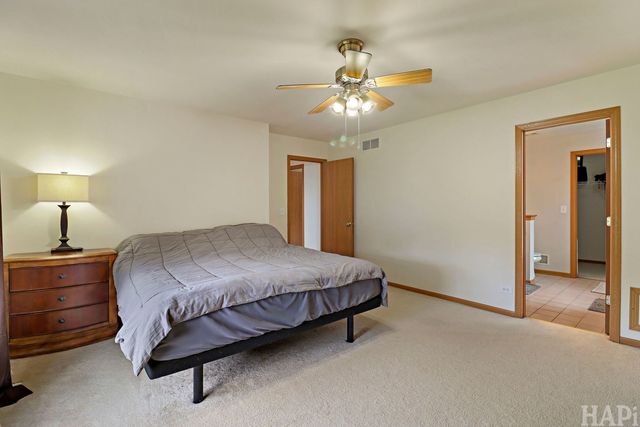 2164 W Waterford Court, Round Lake, IL 60073